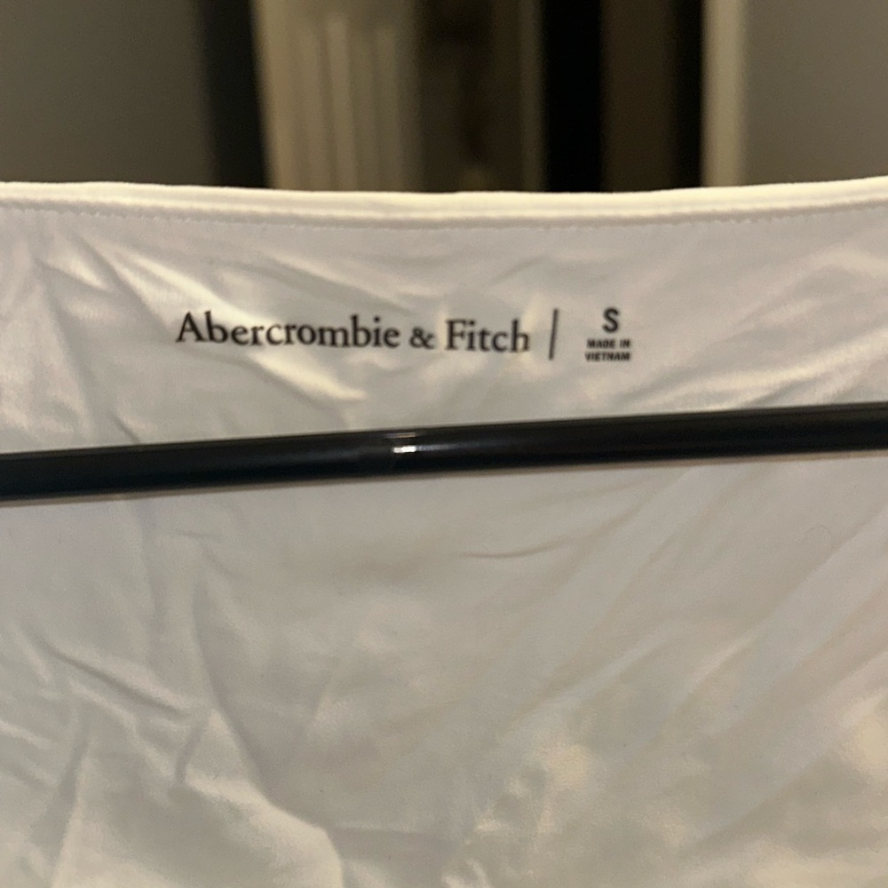 Abercrombie & Fitch White Long Sleeve Top - Picture 2 of 3